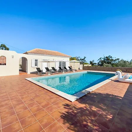Vivenda Clemens Holiday home *